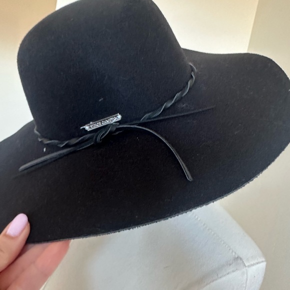 Vince Camuto Black Felt Hat- One Size - Picture 2 of 6